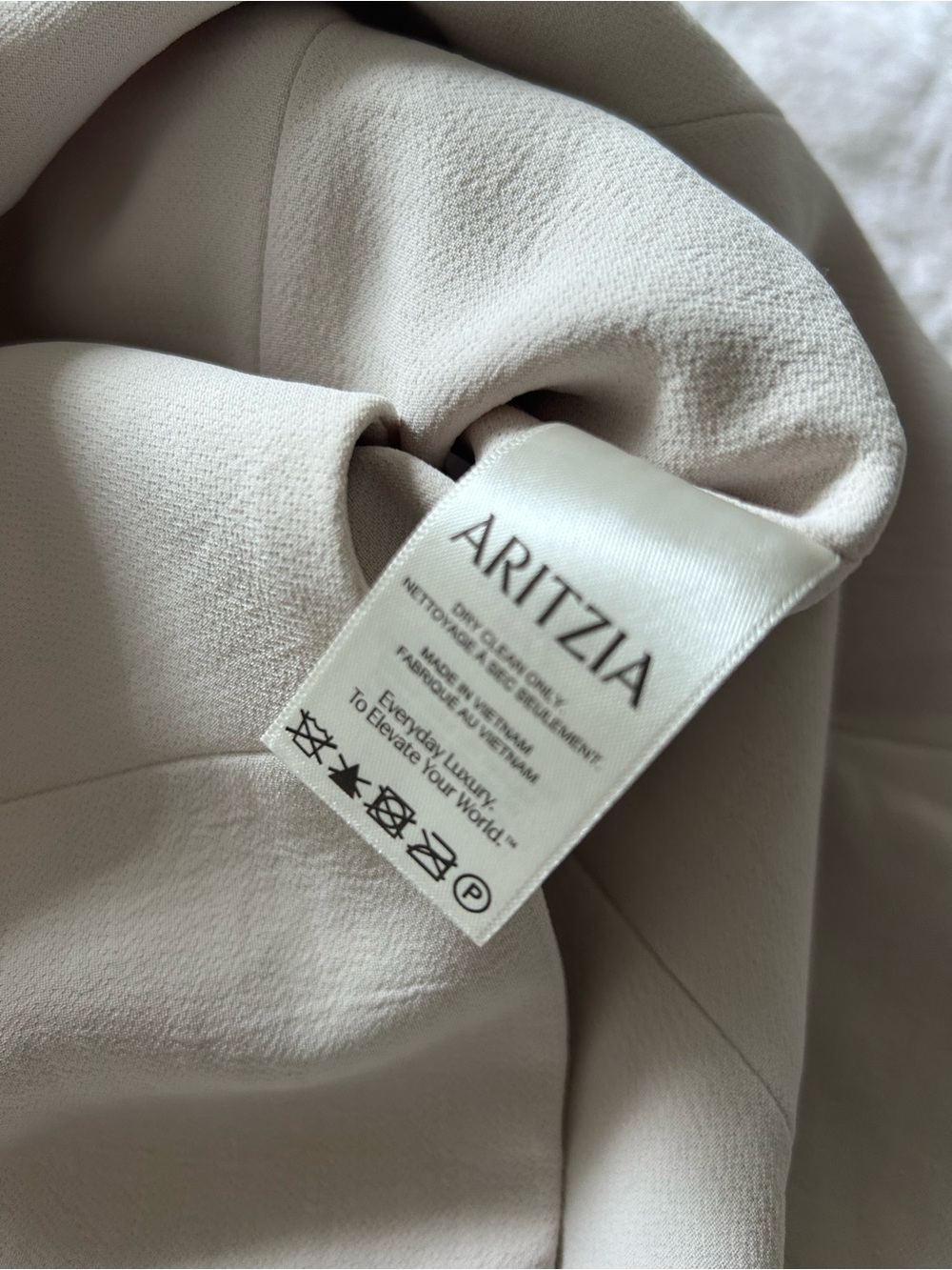 Aritzia Regal Vest in Matte Pearl - Picture 6 of 7